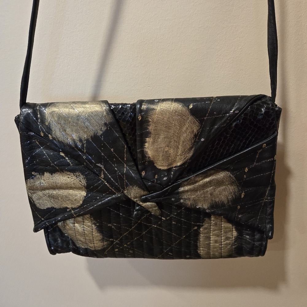 Shoulder Bag - Black And Gold